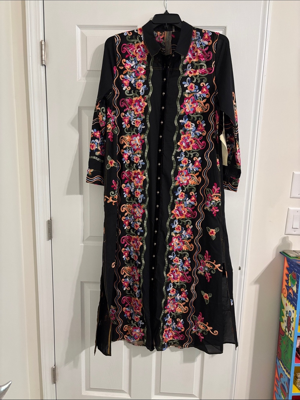Aratta Black Long Sleeve Embroidered Floral Duster